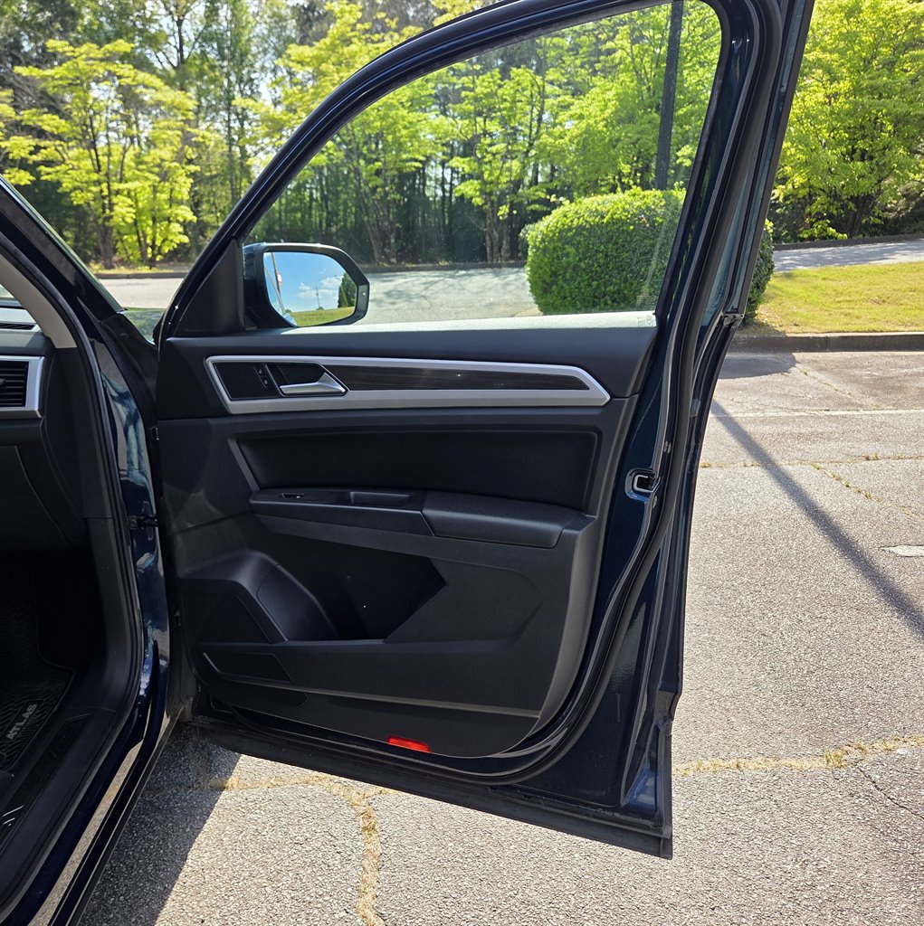2018 Volkswagen Atlas - $16,999