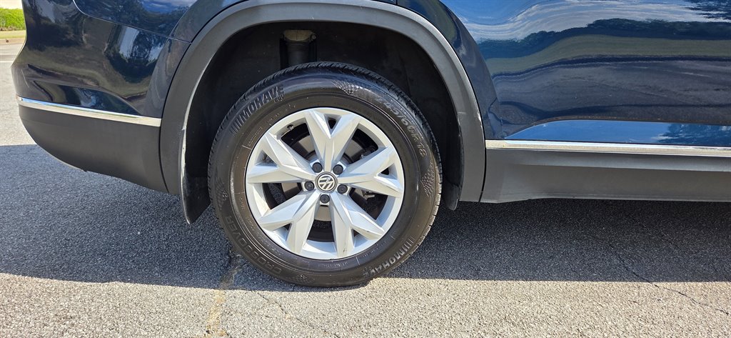 2018 Volkswagen Atlas - $16,999