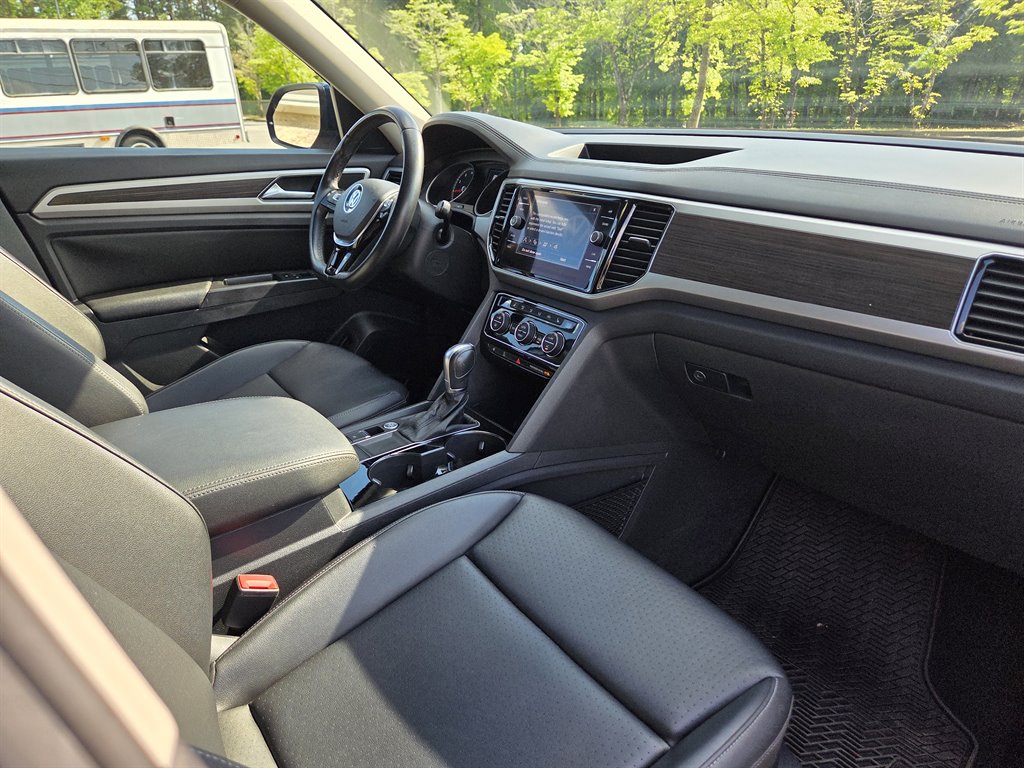 2018 Volkswagen Atlas - $16,999