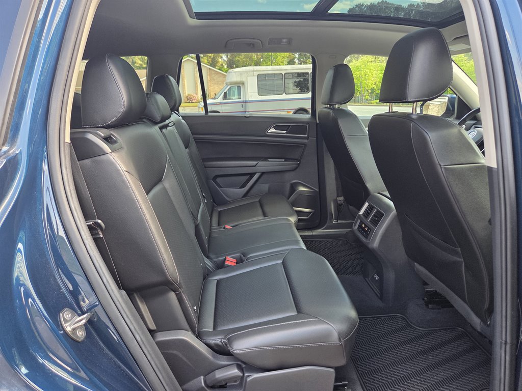 2018 Volkswagen Atlas - $16,999