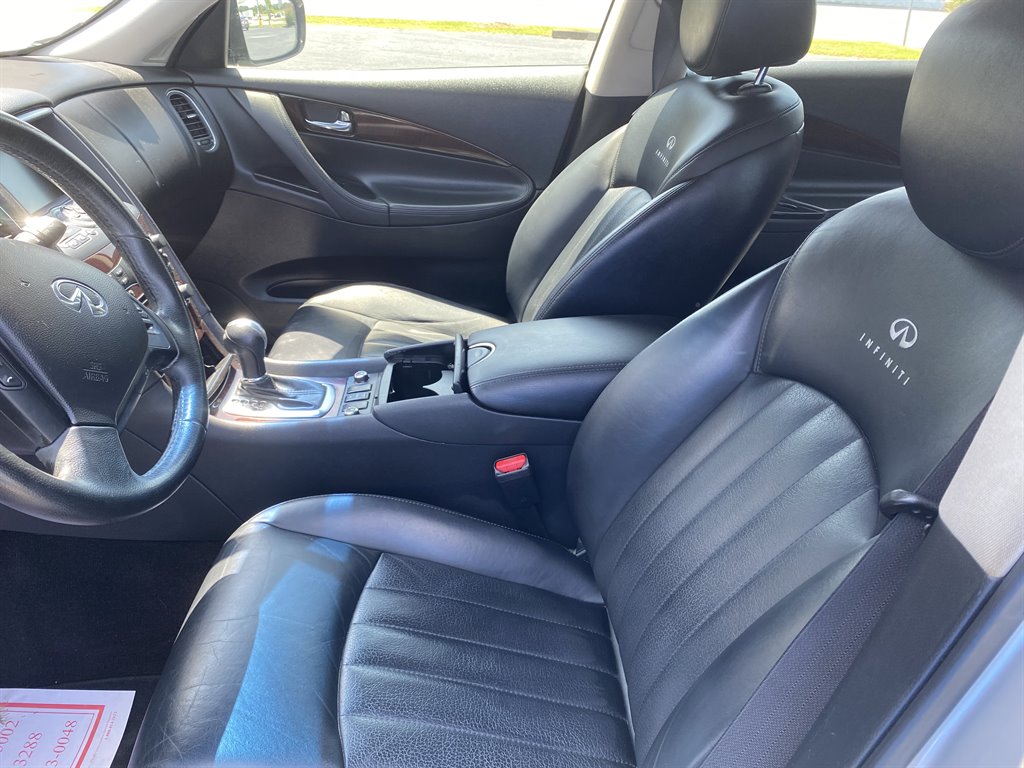2011 INFINITI EX