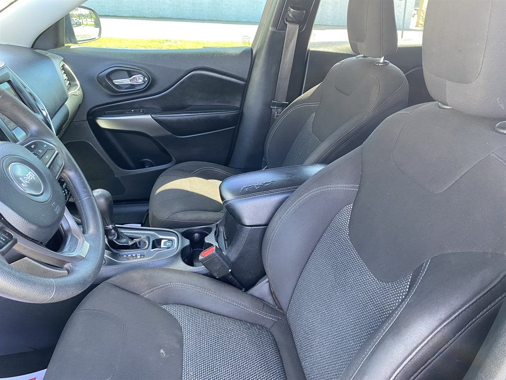 2019 Jeep Cherokee