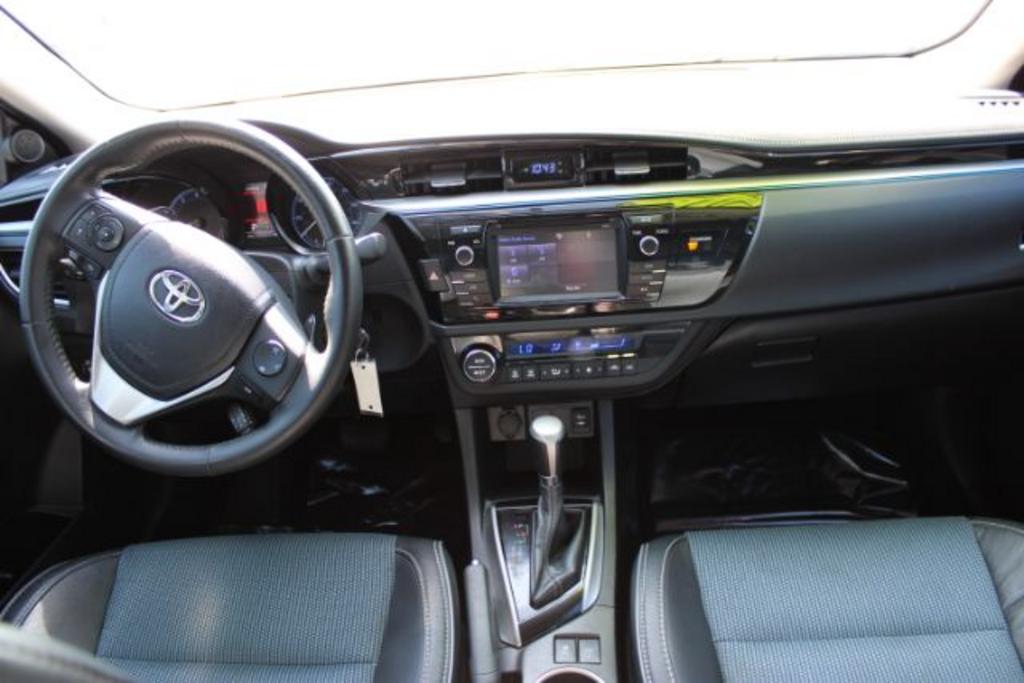 2015 Toyota Corolla S Plus CVT photo