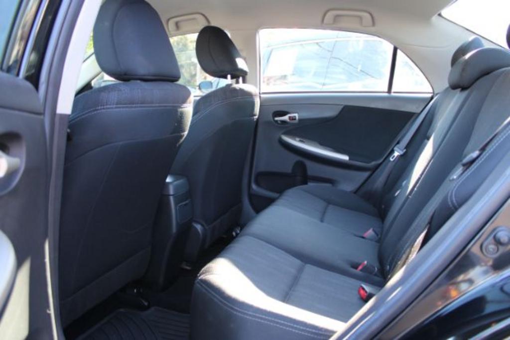 2013 Toyota Corolla L photo