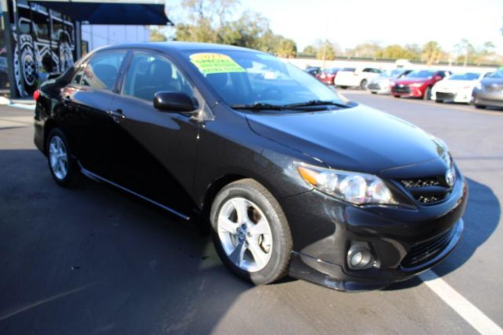 2013 Toyota Corolla L photo