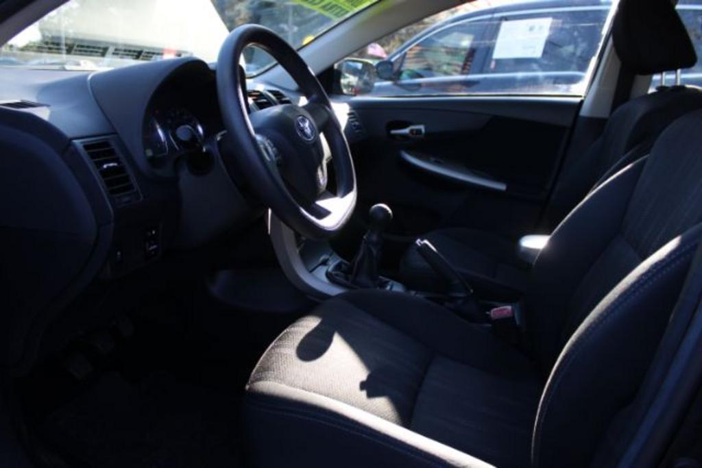 2013 Toyota Corolla L photo