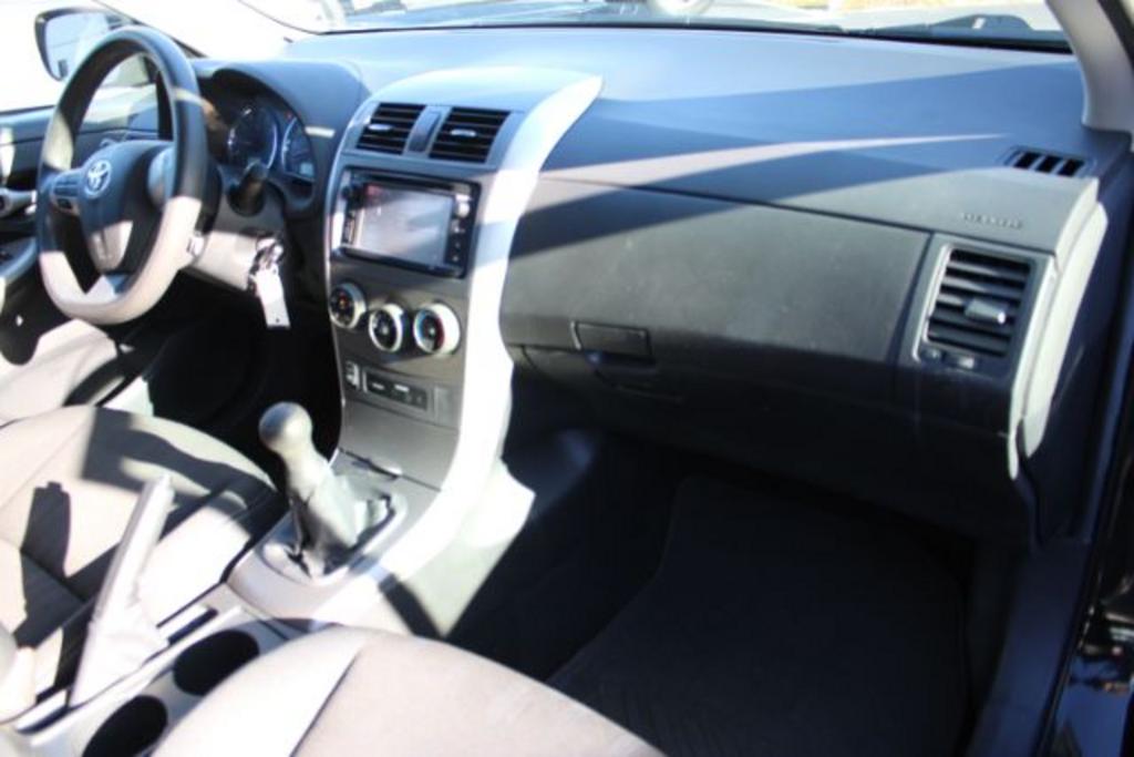 2013 Toyota Corolla L photo