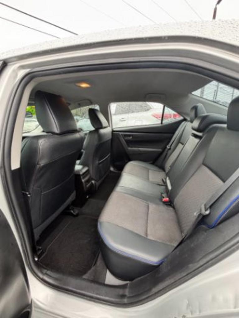 2018 Toyota Corolla SE photo