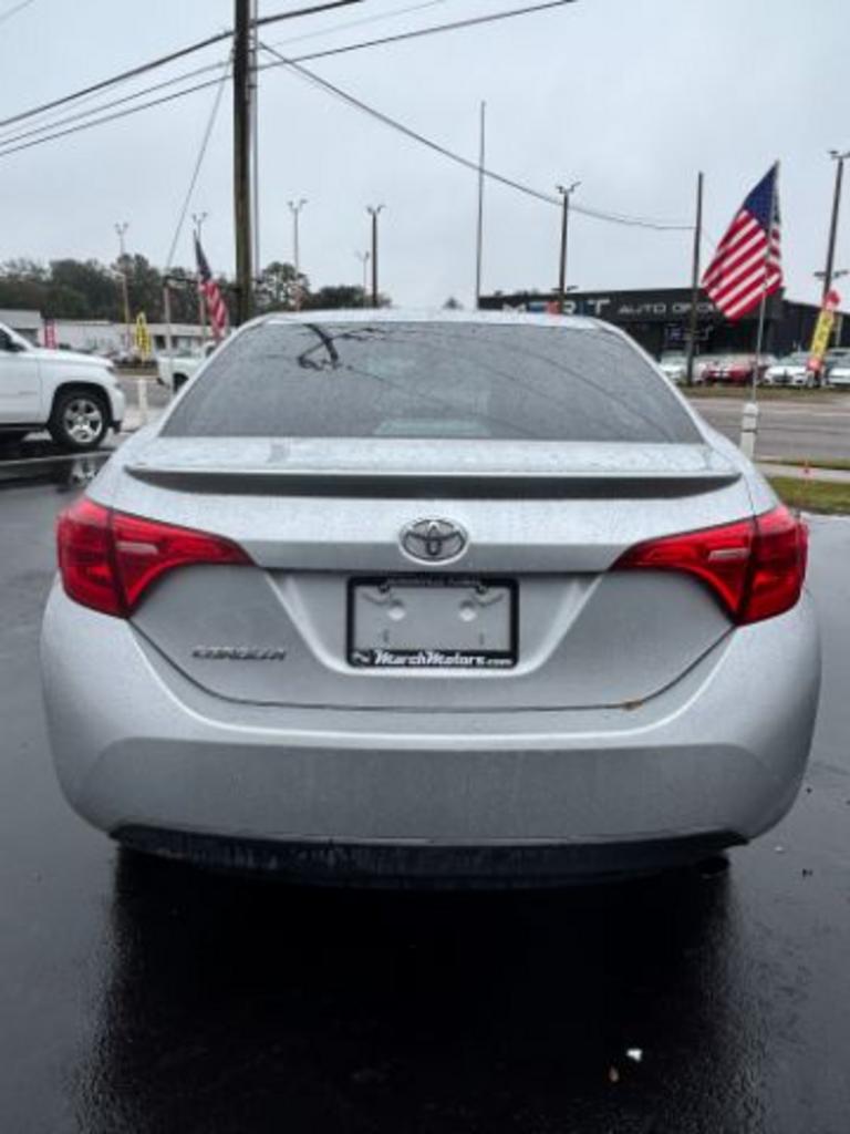 2018 Toyota Corolla SE photo