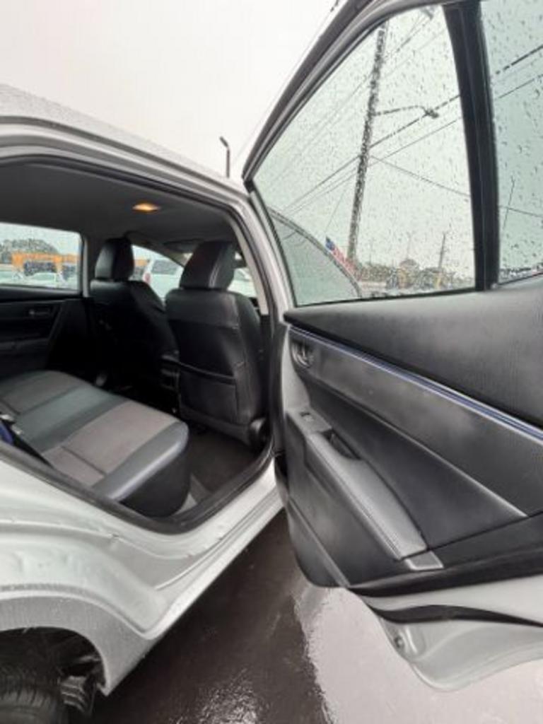 2018 Toyota Corolla SE photo