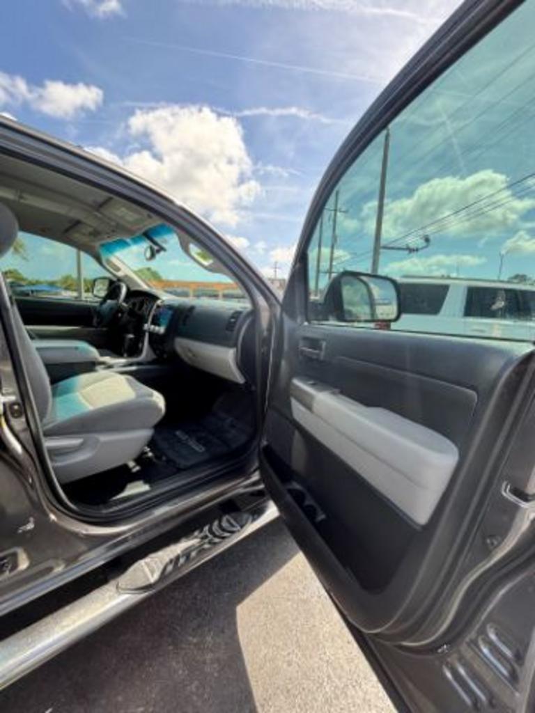 2012 Toyota Tundra Grade photo
