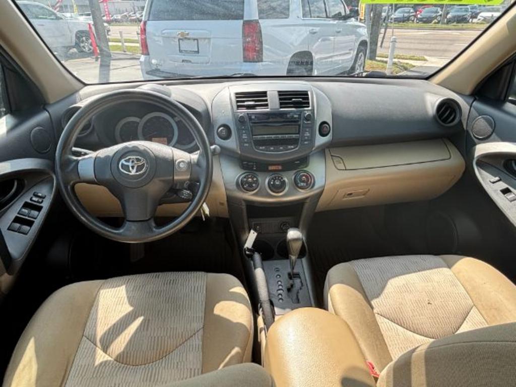 2011 Toyota RAV4 photo