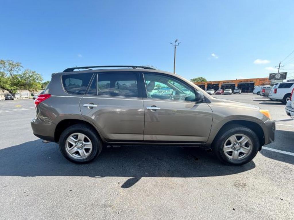 2011 Toyota RAV4 photo