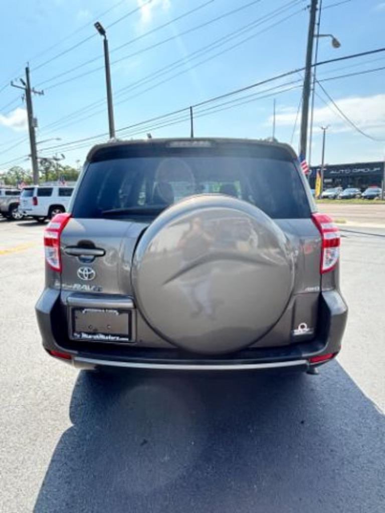2011 Toyota RAV4 photo
