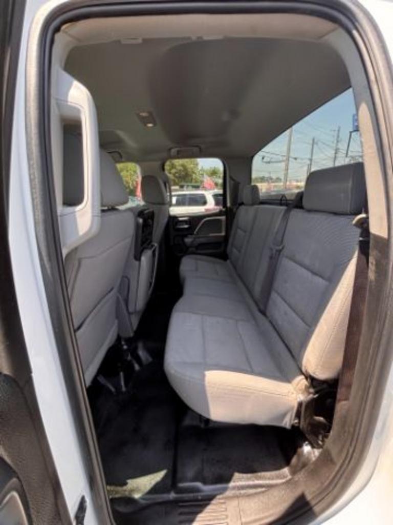 2017 Chevrolet Silverado 2500HD WT photo