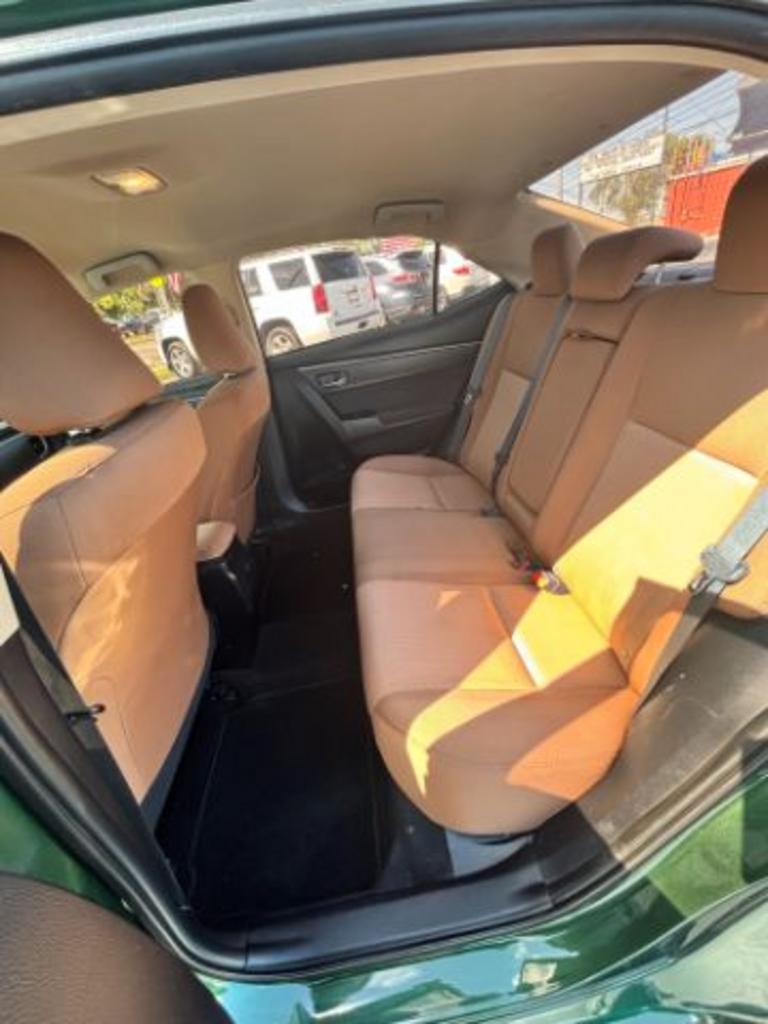2015 Toyota Corolla LE photo