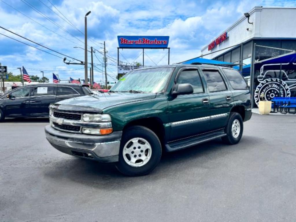 2004 Chevrolet Tahoe LS photo