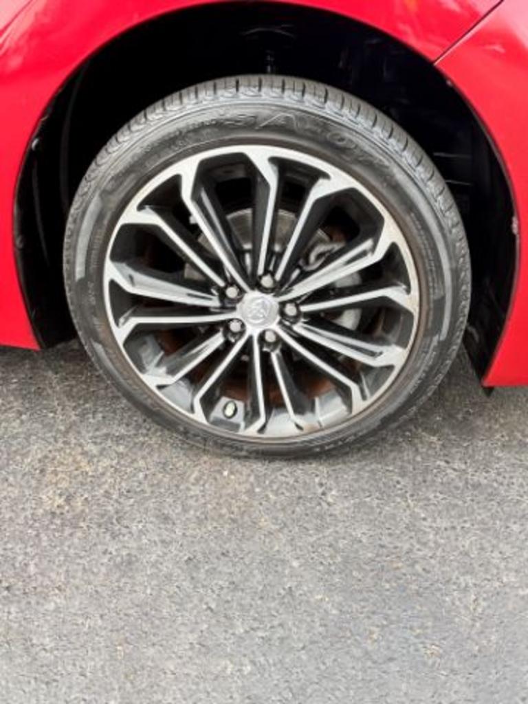 2014 Toyota Corolla L photo