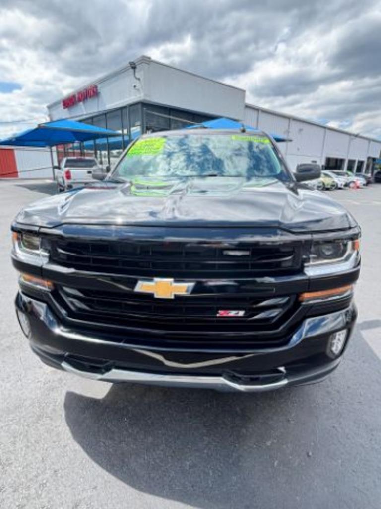 2018 Chevrolet Silverado 1500 LT Crew Cab 4WD photo