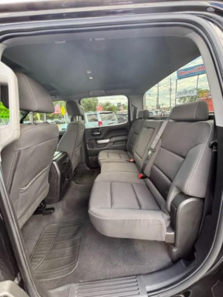 2018 Chevrolet Silverado 1500 LT Crew Cab 4WD photo