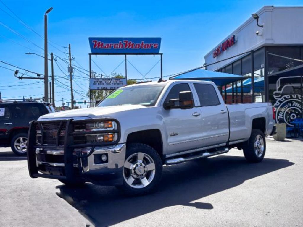 2018 Chevrolet Silverado 2500HD LT photo