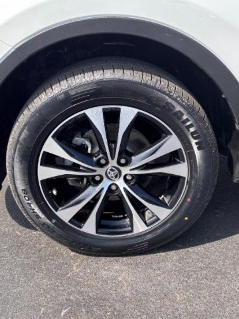 2015 Toyota RAV4 Limited photo