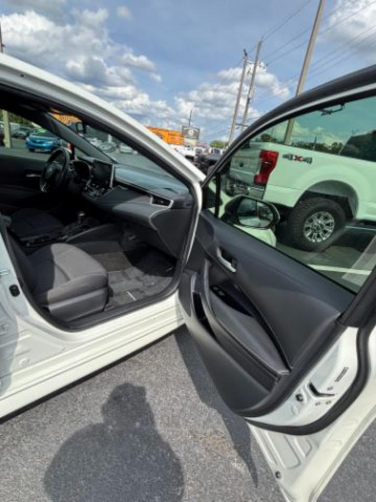 2019 Toyota Corolla Hatchback SE photo