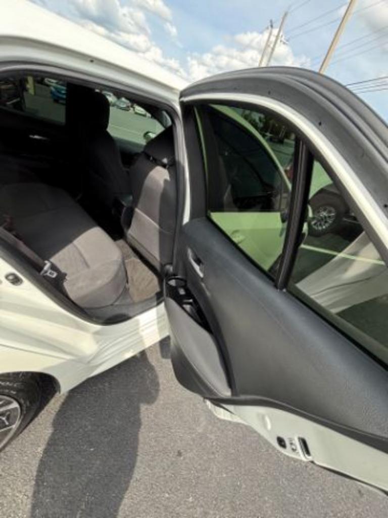 2019 Toyota Corolla Hatchback SE photo