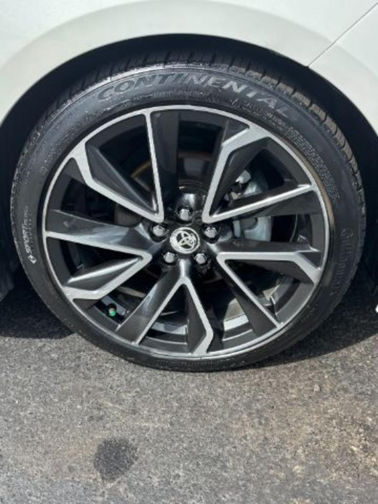 2019 Toyota Corolla Hatchback SE photo
