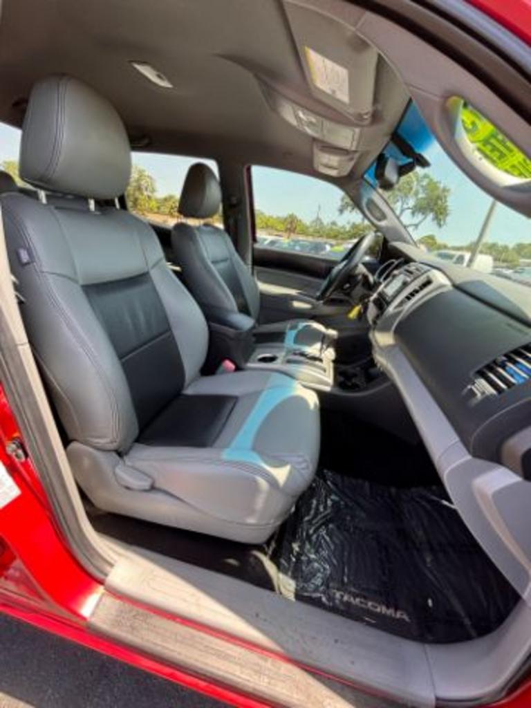 2013 Toyota Tacoma V6 photo