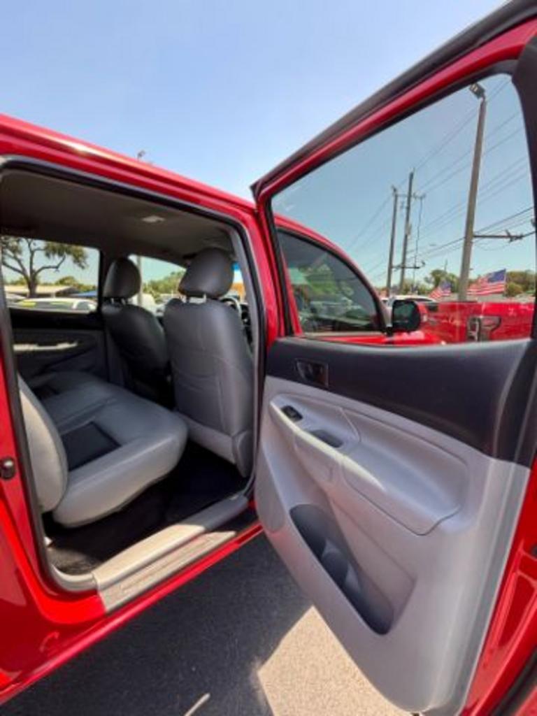 2013 Toyota Tacoma V6 photo