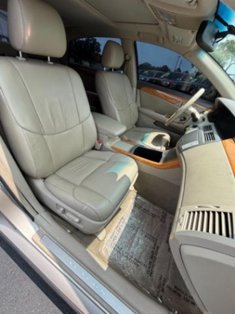 2006 Toyota Avalon XL photo
