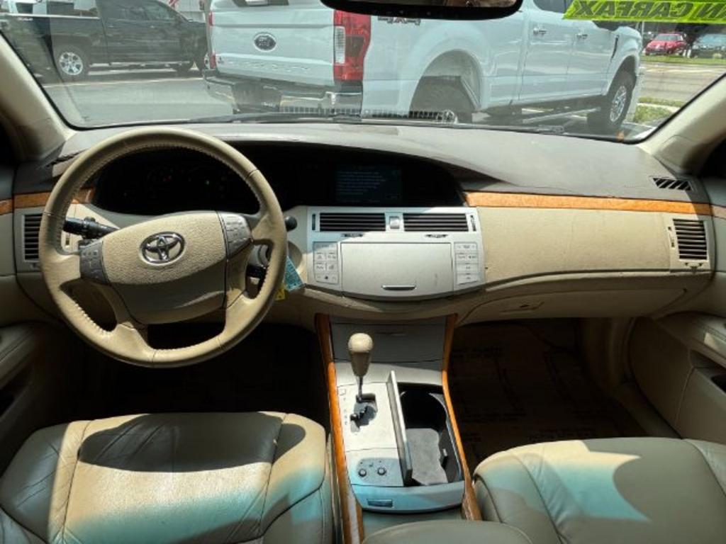 2006 Toyota Avalon XL photo