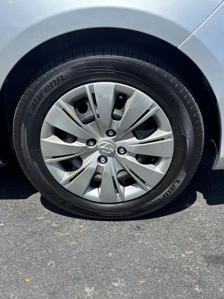2013 Toyota Yaris - $13,999
