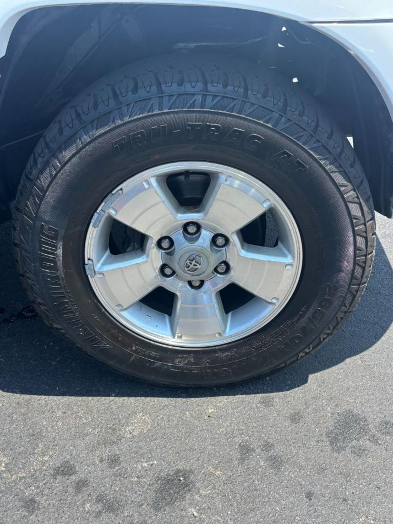 2006 Toyota Tacoma - $16,999