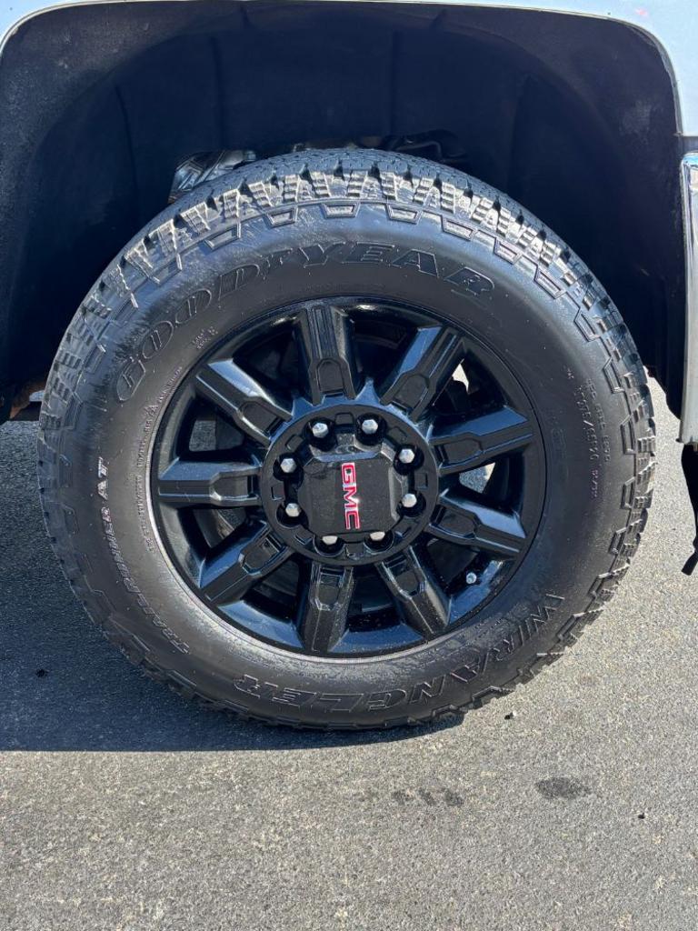 2017 Chevrolet Silverado - $28,999