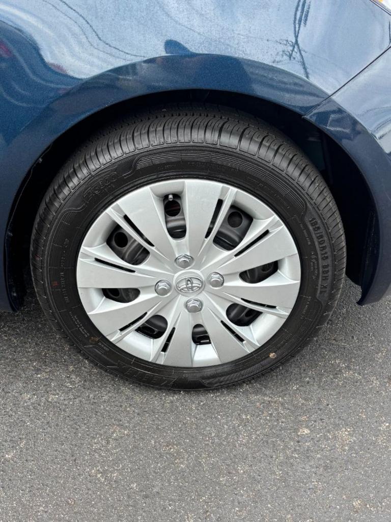 2008 Toyota Yaris - $10,900