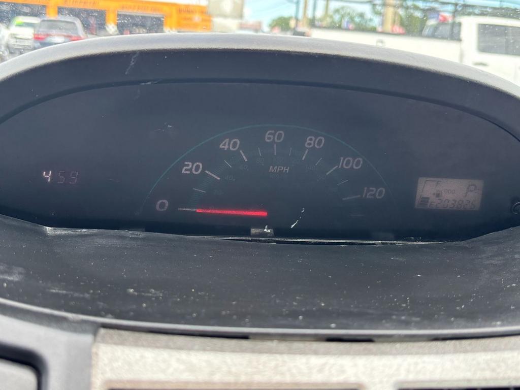 2008 Toyota Yaris - $10,900