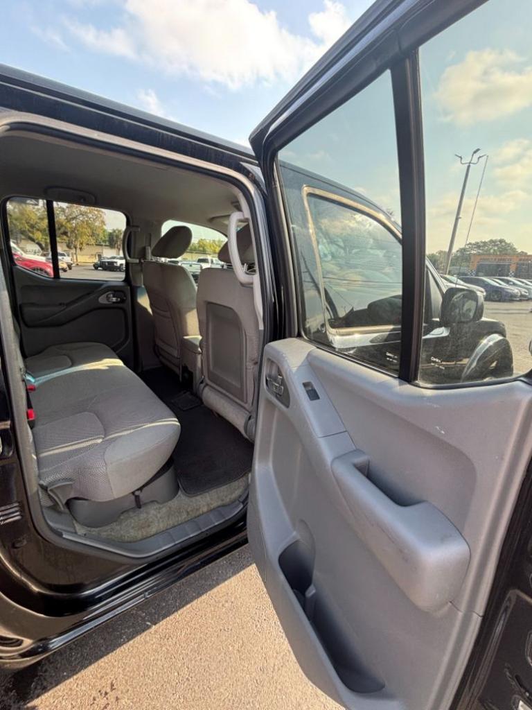 2014 Nissan Frontier - $14,999