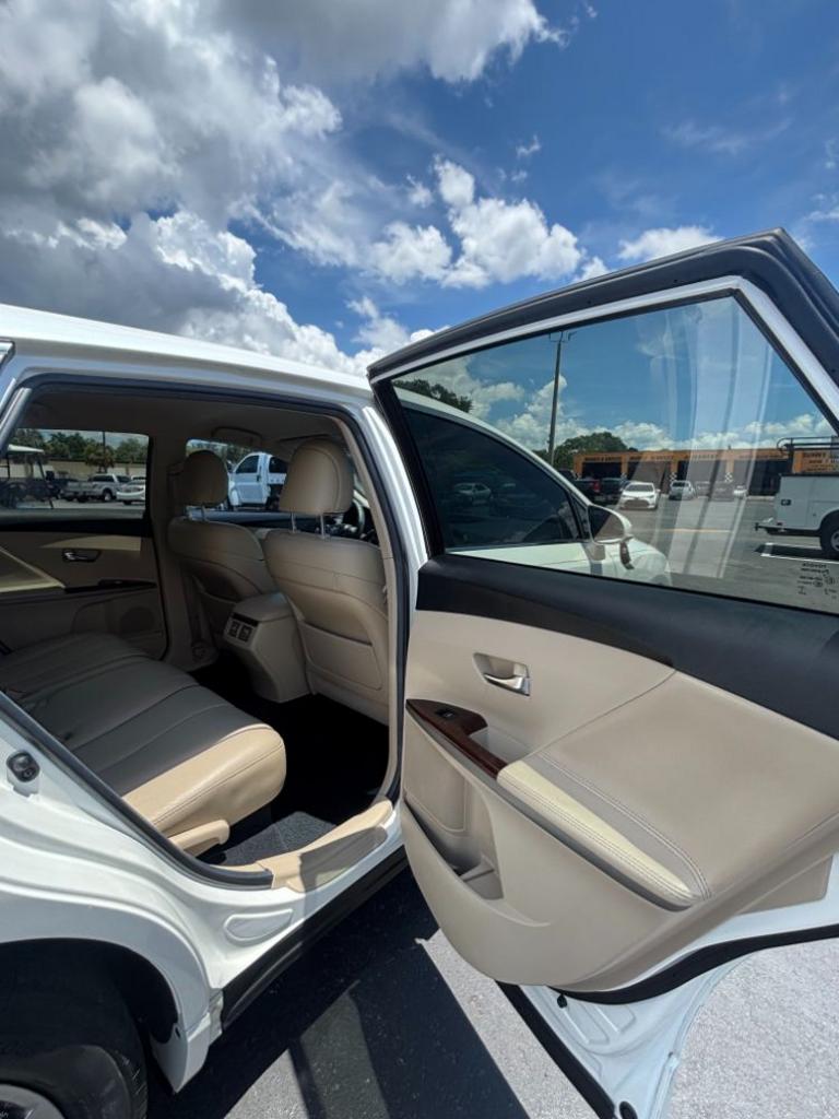 2013 Toyota Venza - $16,999