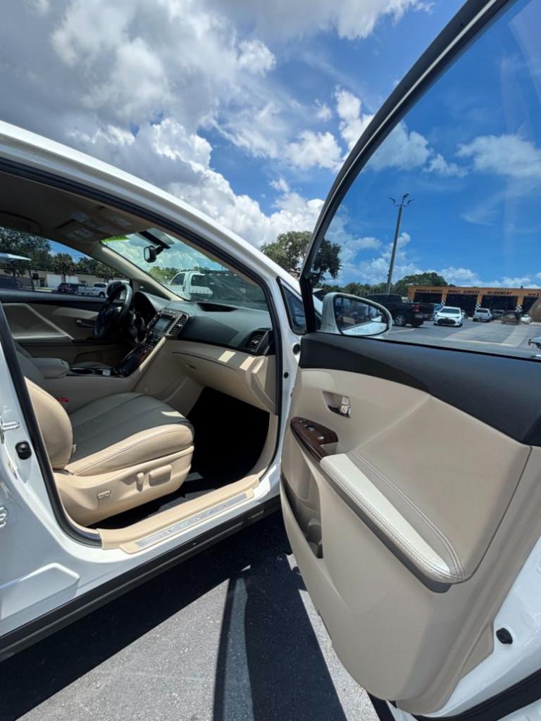 2013 Toyota Venza - $16,999