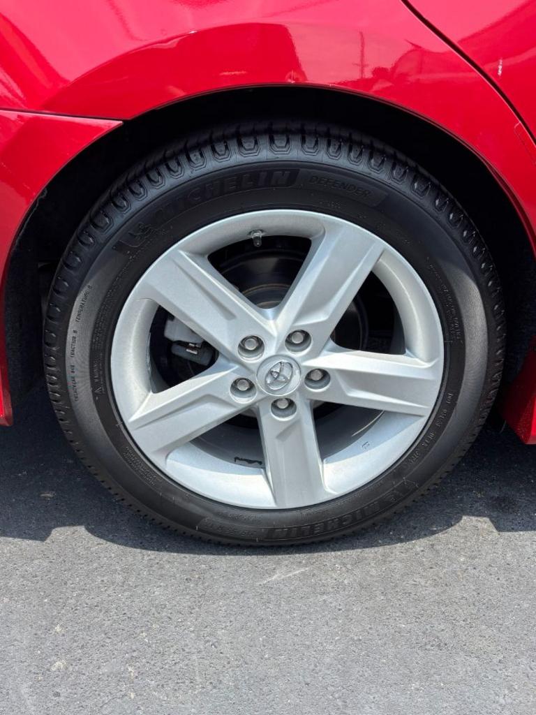 2014 Toyota Camry - $16,999