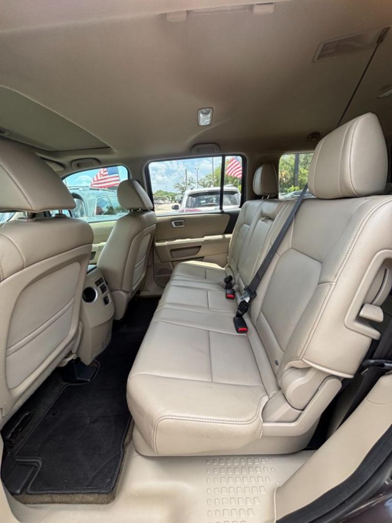 2013 Honda Pilot - $16,999