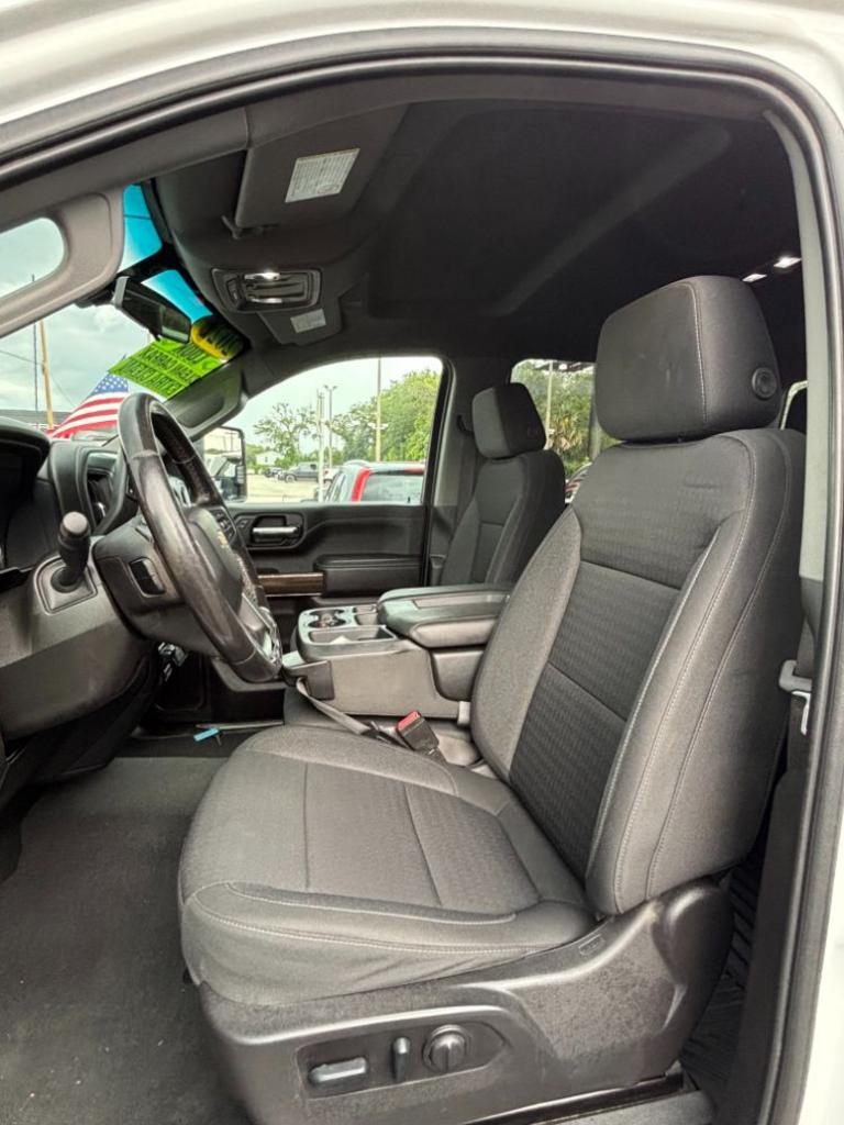 2022 Chevrolet Silverado Hd - $36,999