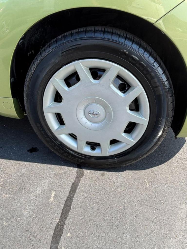 2009 Toyota Scion Xd - $10,900