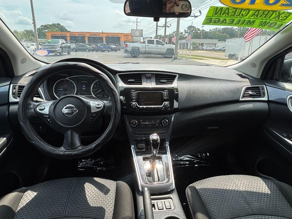 2016 Nissan Sentra - $13,999