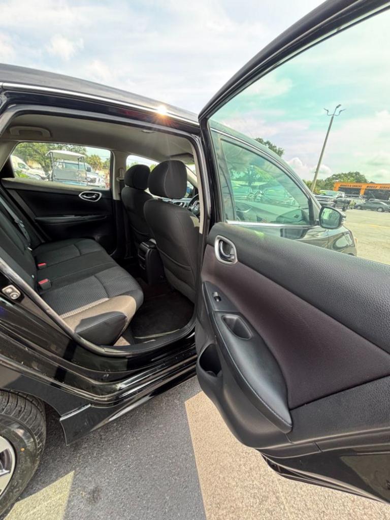 2016 Nissan Sentra - $13,999