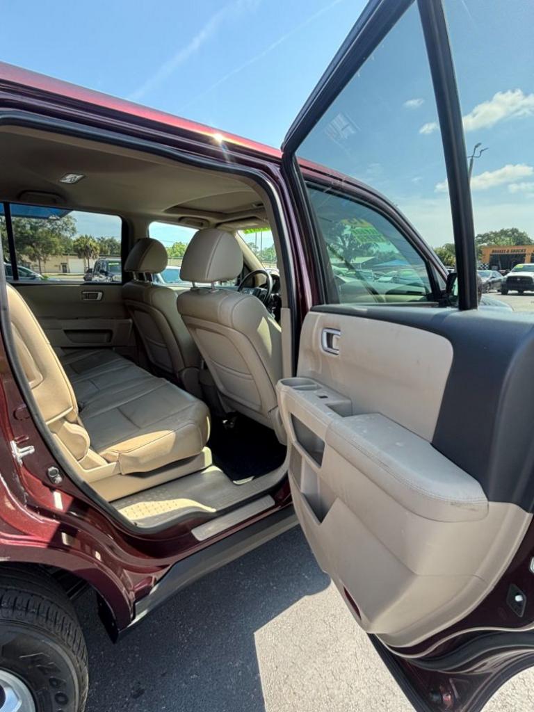2015 Honda Pilot - $17,990