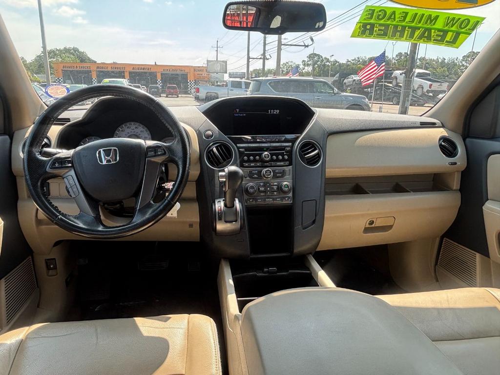 2015 Honda Pilot - $17,990