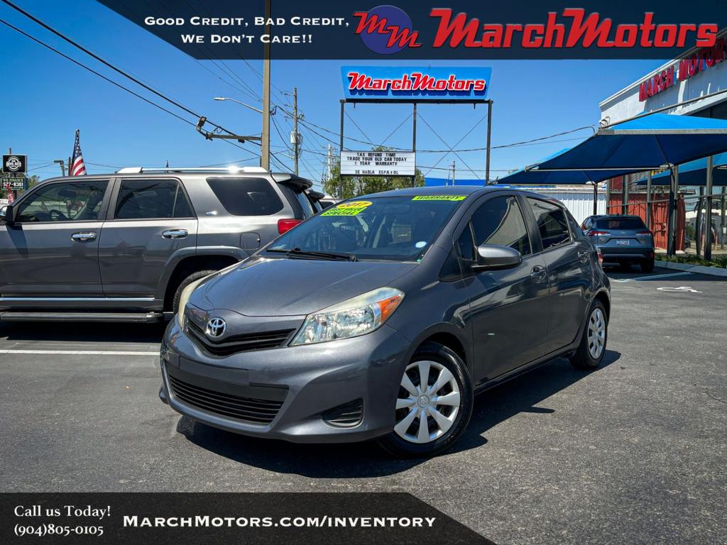 2012 Toyota Yaris - $10,900